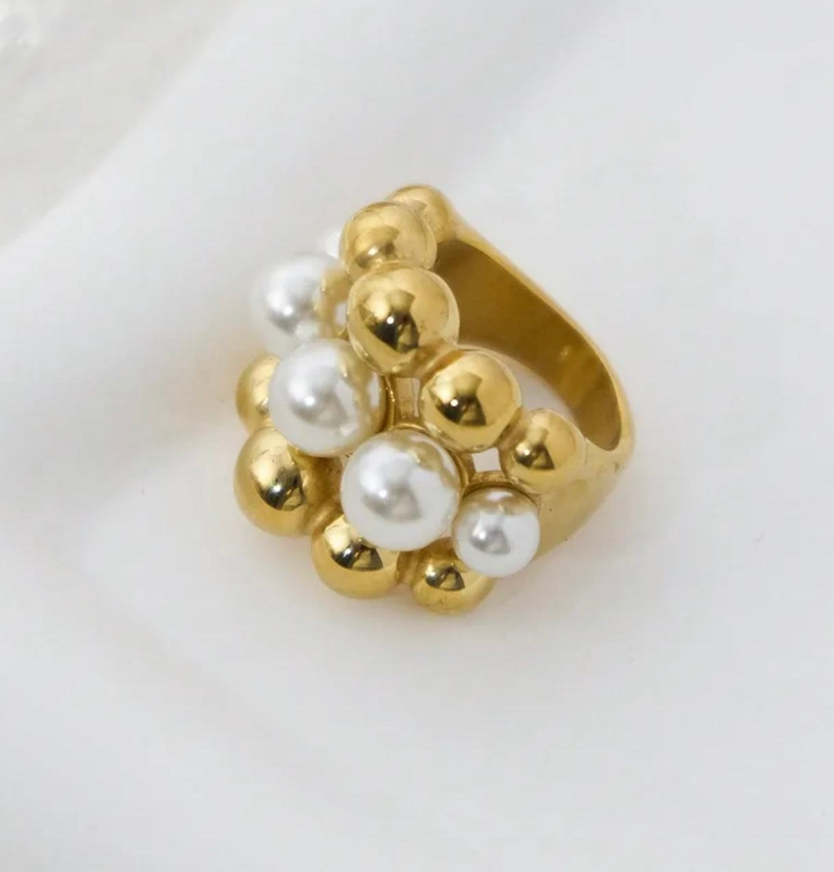 Elegant Pearl Ring