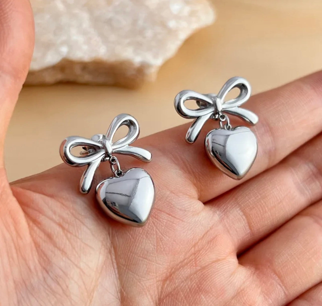 Lazy Heart Earring
