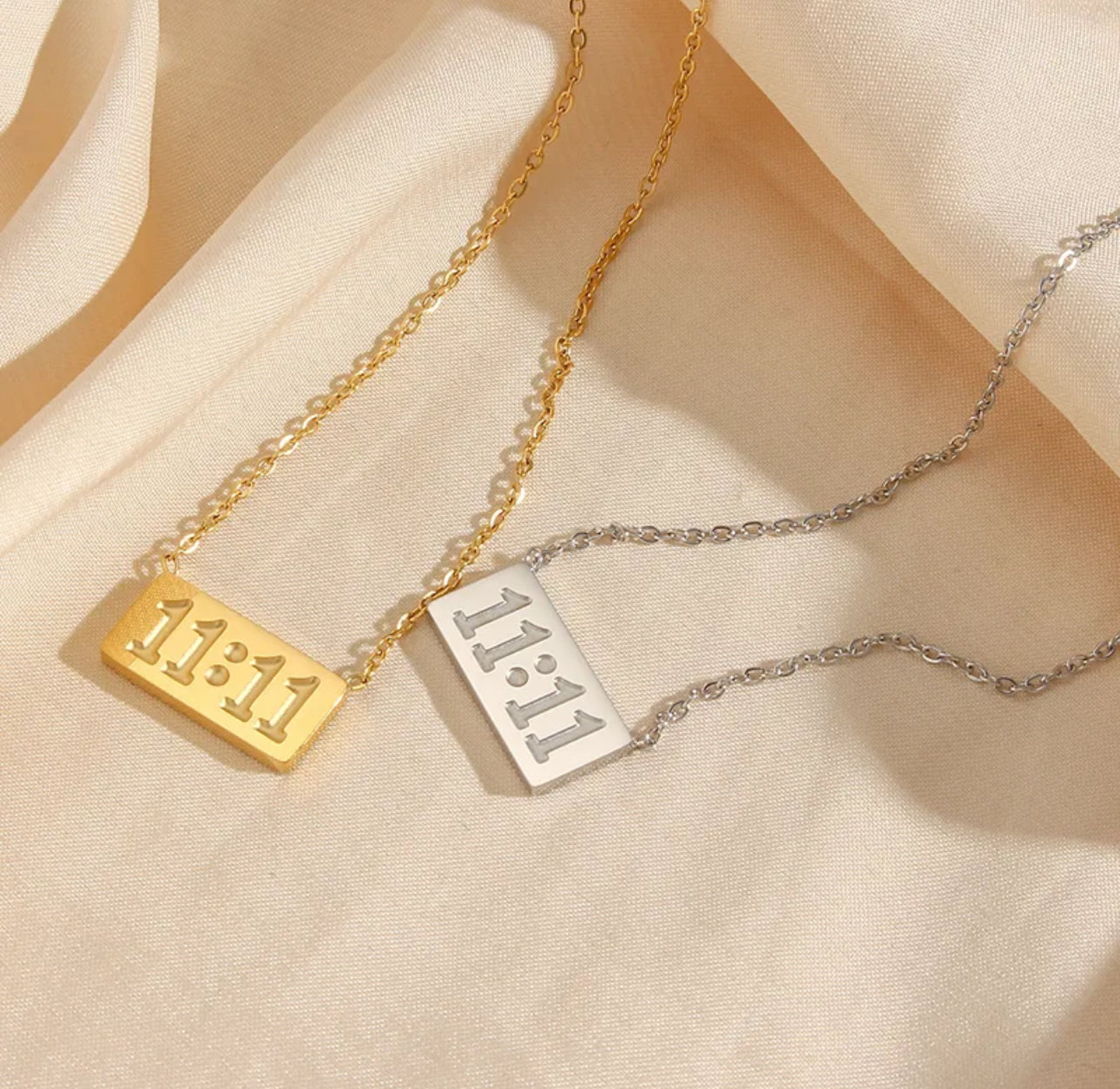 11:11 Necklace Gold & Silver