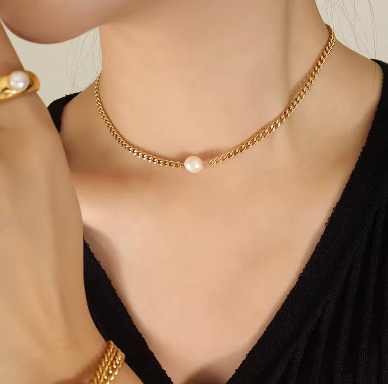 Pearl Choker