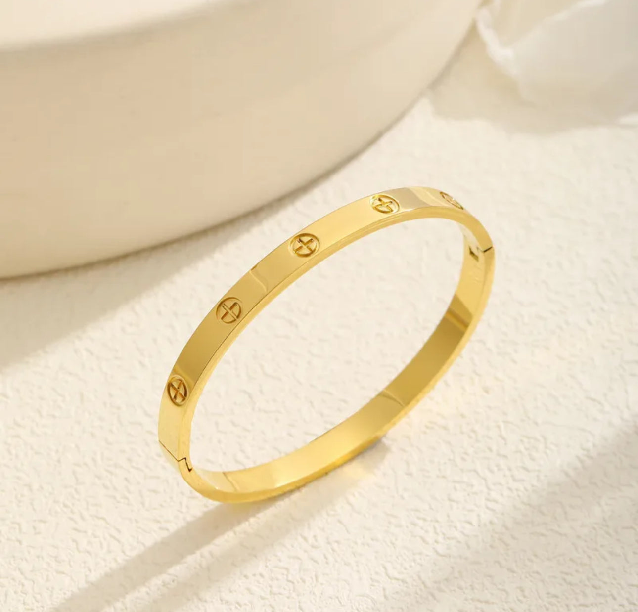 Tornillo bangle