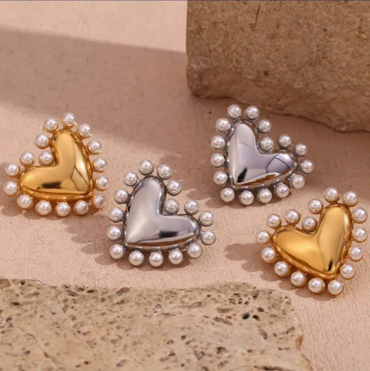 Retro Pearl Heart Earring